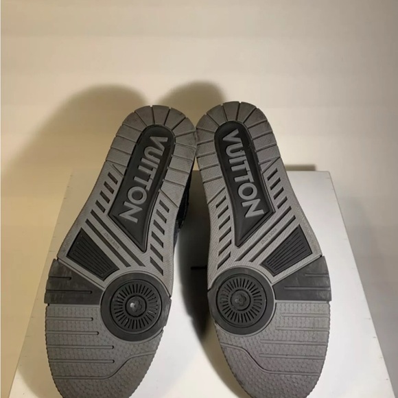 Louis Vuitton LV Trainer
x Nigo Black Denim - Picture 4 of 5